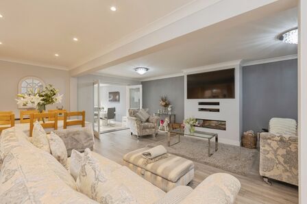 Main Road, 4 bedroom Link Detached House for sale, &pound;625,000