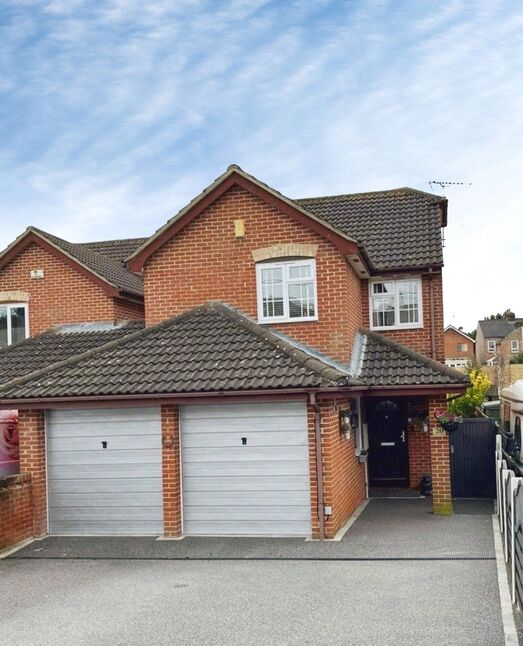 Main image of 4 bedroom Link Detached House for sale, Main Road, Longfield, Kent, DA3