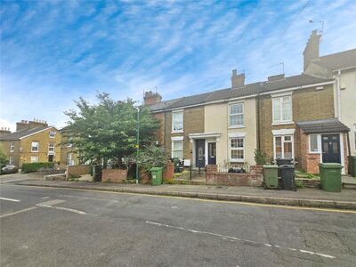 2 bedroom Mid Terrace House to rent