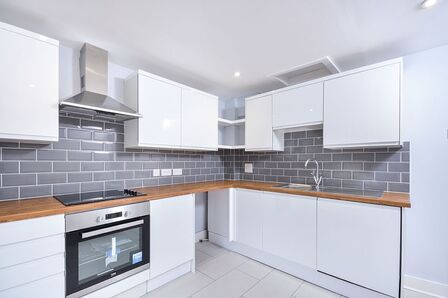 2 bedroom  Flat to rent