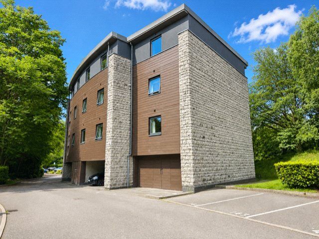 Main image of 2 bedroom Flat to rent, Sandling Lane, Maidstone, Kent, ME14