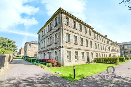 3 bedroom Flat to rent