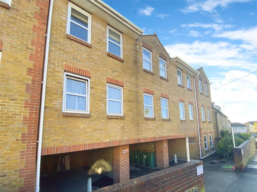 Main image of 1 bedroom  Flat to rent, Hartnup Street, Maidstone, Kent, ME16