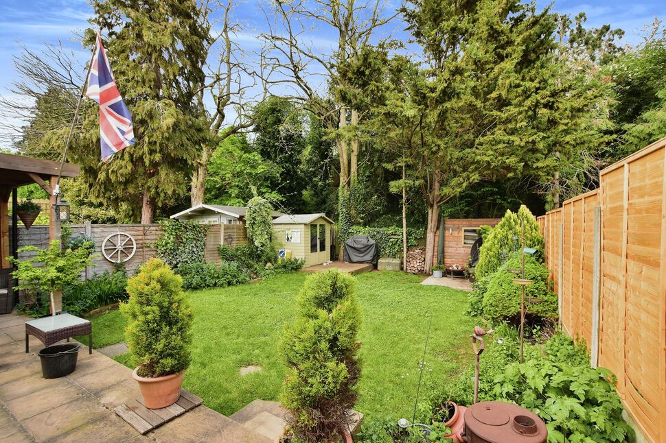 4 bedroom Semi Detached House for sale, The Avenue, Aylesford, ME20 £