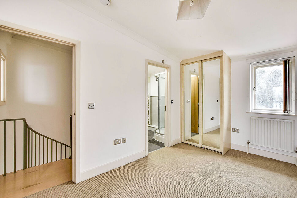 3 bedroom End Terrace House for sale, Sandling Lane, Sandling, ME14 £