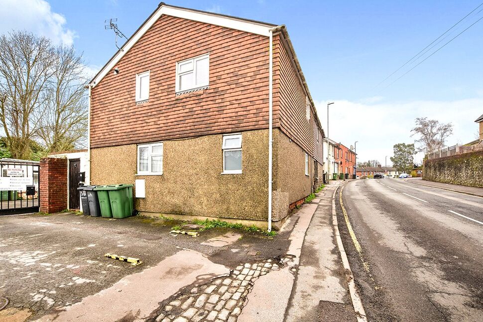 Main image of 2 bedroom  Flat to rent, Tovil Hill, Maidstone, Kent, ME15