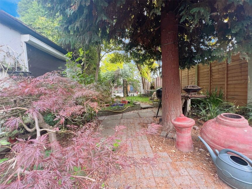 4 bedroom Detached House for sale, Marion Crescent, Maidstone, ME15 £