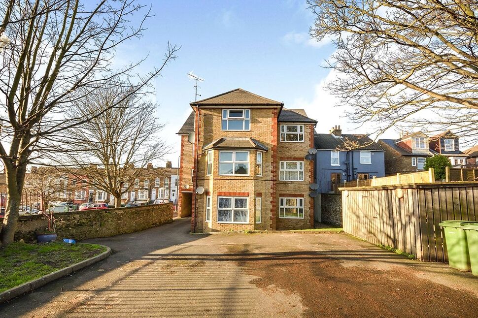 Main image of 2 bedroom Flat for sale, Boxley Road, Maidstone, Kent, ME14