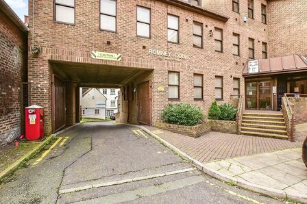 1 bedroom  Flat to rent