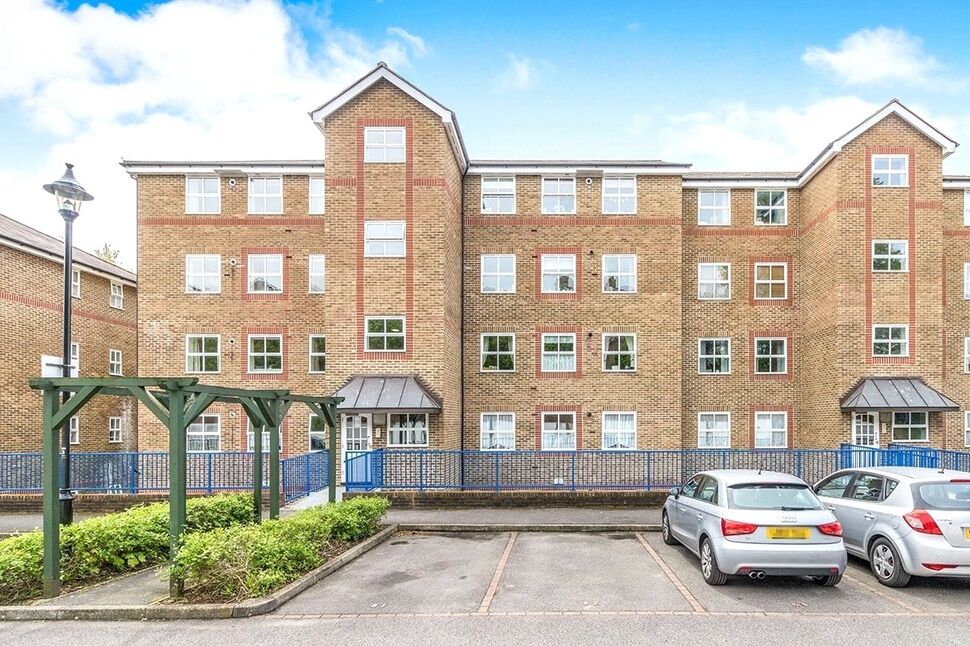 Main image of 2 bedroom Flat to rent, River Bank Close, Maidstone, Kent, ME15