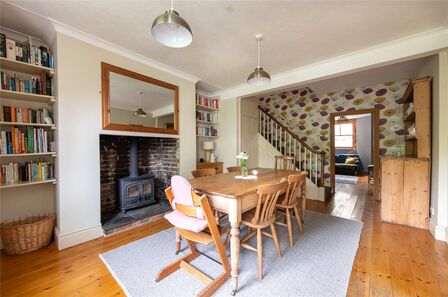 6 bedroom Semi Detached House for sale