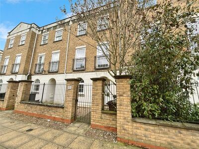 Tarragon Road, 3 bedroom Mid Terrace House for sale, £370,000