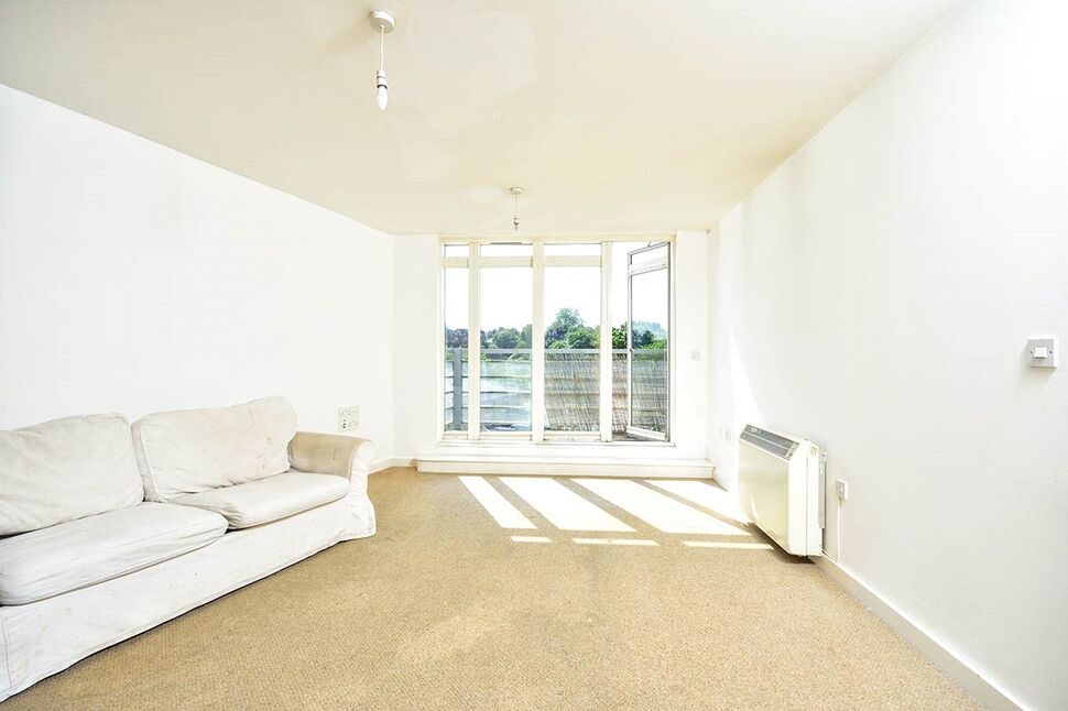 Main image of 2 bedroom Flat for sale, Kingfisher Meadow, Maidstone, Kent, ME16