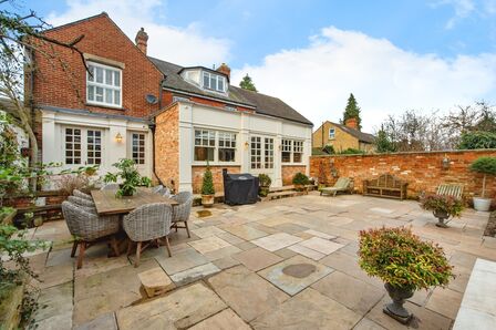 Buckland Hill, 5 bedroom Semi Detached House for sale, £850,000