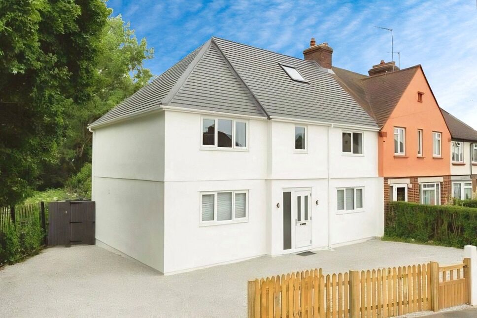 Main image of 4 bedroom End Terrace House to rent, South Park Road, Maidstone, Kent, ME15