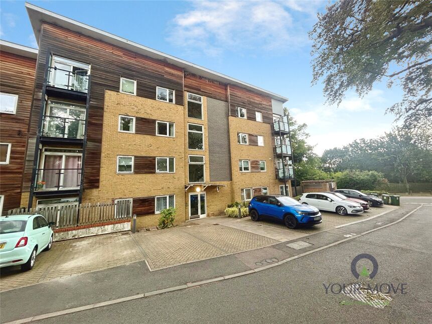3 bedroom Flat for sale