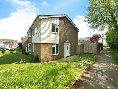 Wheatcroft Grove, 3 bedroom End Terrace House to rent, £1,500 pcm