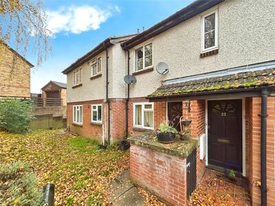 1 bedroom Mid Terrace Flat for sale