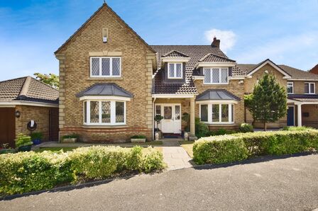 Cliveden Close, 5 bedroom Detached House for sale, &pound;800,000
