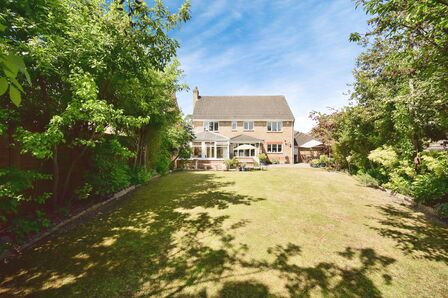 Cliveden Close, 5 bedroom Detached House for sale, £830,000