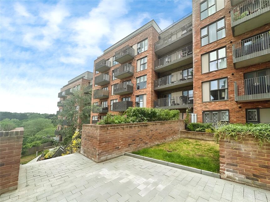 Main image of 1 bedroom Flat to rent, Rosalind Drive, Maidstone, Kent, ME14