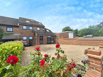 4 bedroom End Terrace House for sale
