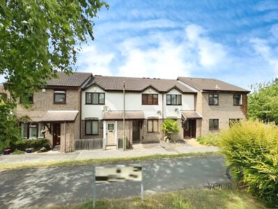 2 bedroom Mid Terrace House for sale