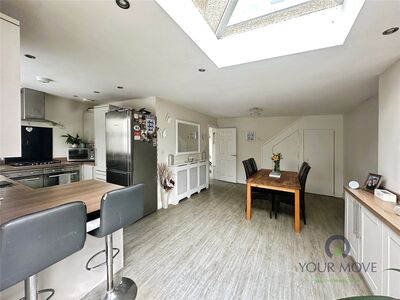 4 bedroom Semi Detached House for sale
