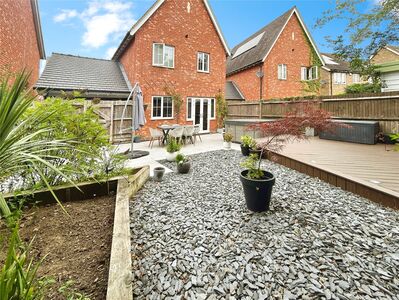 4 bedroom Link Detached House for sale