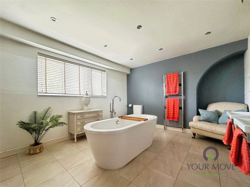 Main image of 5 bedroom End Terrace House for sale, Bow Road, Wateringbury, Kent,, ME18