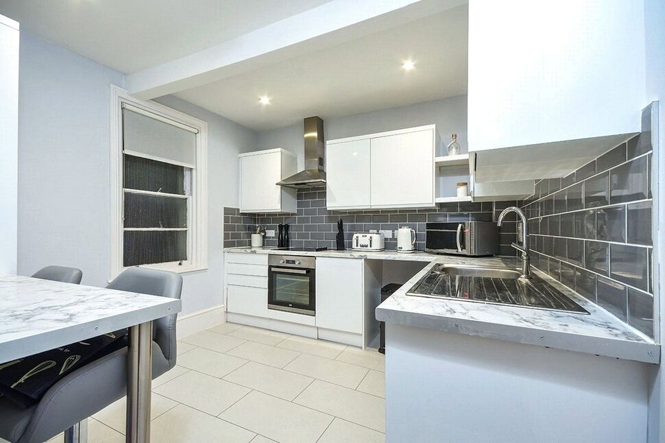 2 bedroom  Flat for sale