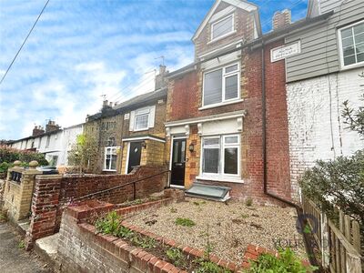 3 bedroom Mid Terrace House for sale