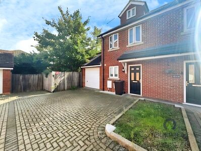 Granary Close, 3 bedroom Semi Detached House to rent, £1,600 pcm