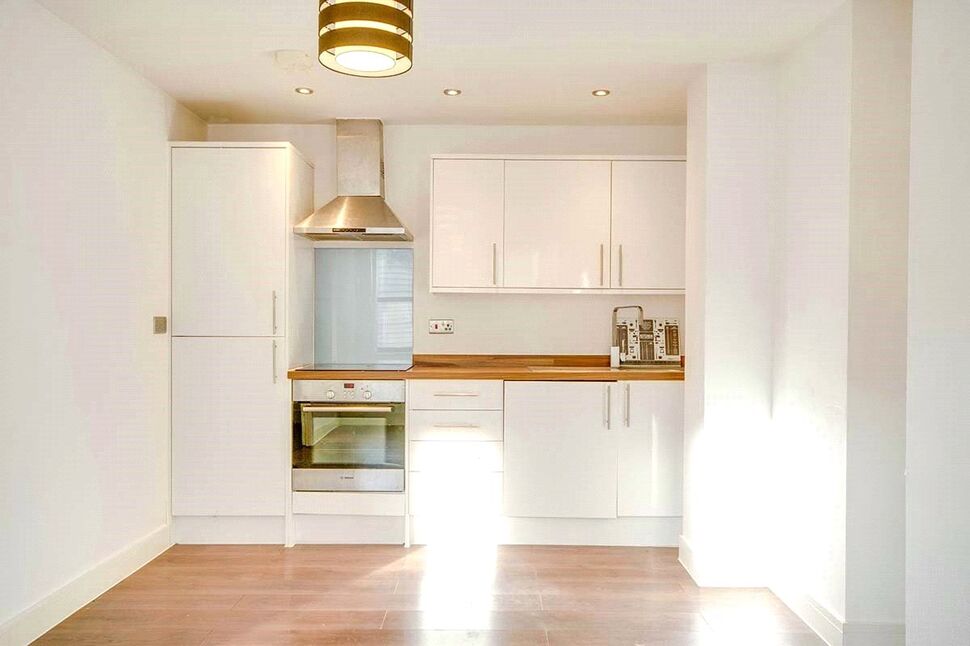 Main image of 1 bedroom Flat for sale, Romney Place, Maidstone, Kent, ME15