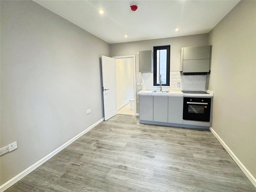Main image of Flat to rent, Lenside Apartments, Romney Place, Maidstone, Kent, ME15