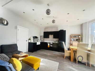 1 bedroom  Flat for sale