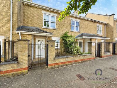 2 bedroom Mid Terrace House for sale