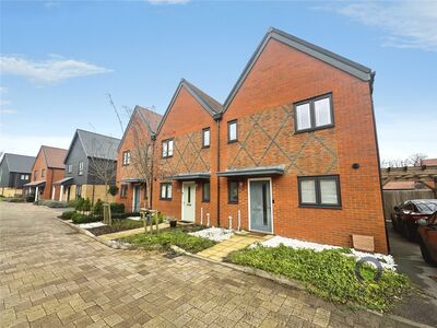 3 bedroom End Terrace House to rent