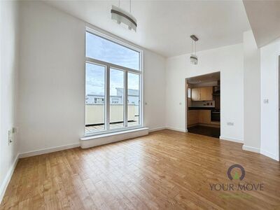 2 bedroom Flat for sale