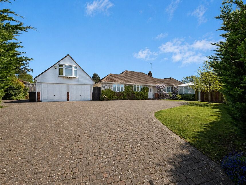 Main image of 4 bedroom Detached Bungalow for sale, Hockers Lane, Weavering, Kent, ME14