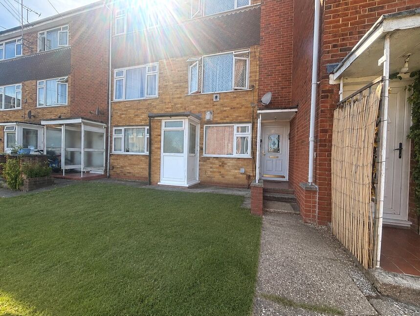 Main image of 2 bedroom End Terrace Flat to rent, Scott Avenue, Rainham, Kent, ME8