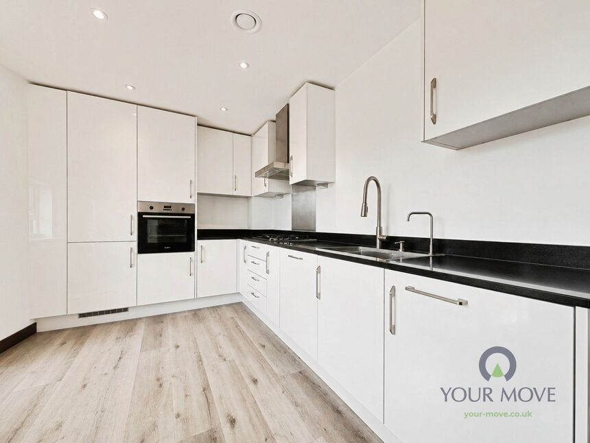 2 bedroom Flat for sale