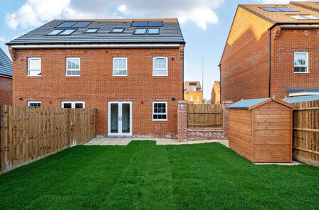 3 bedroom Semi Detached House to rent