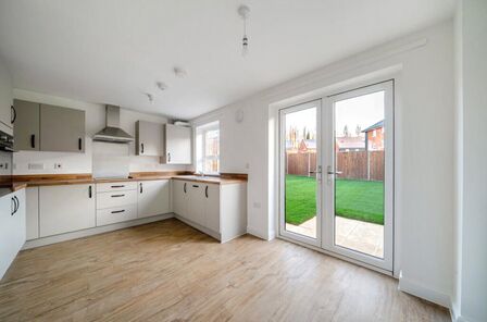 3 bedroom Semi Detached House to rent