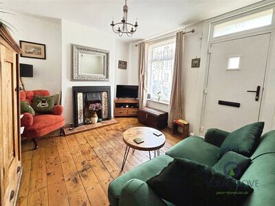 Grecian Street, 2 bedroom Mid Terrace House for sale, &pound;220,000