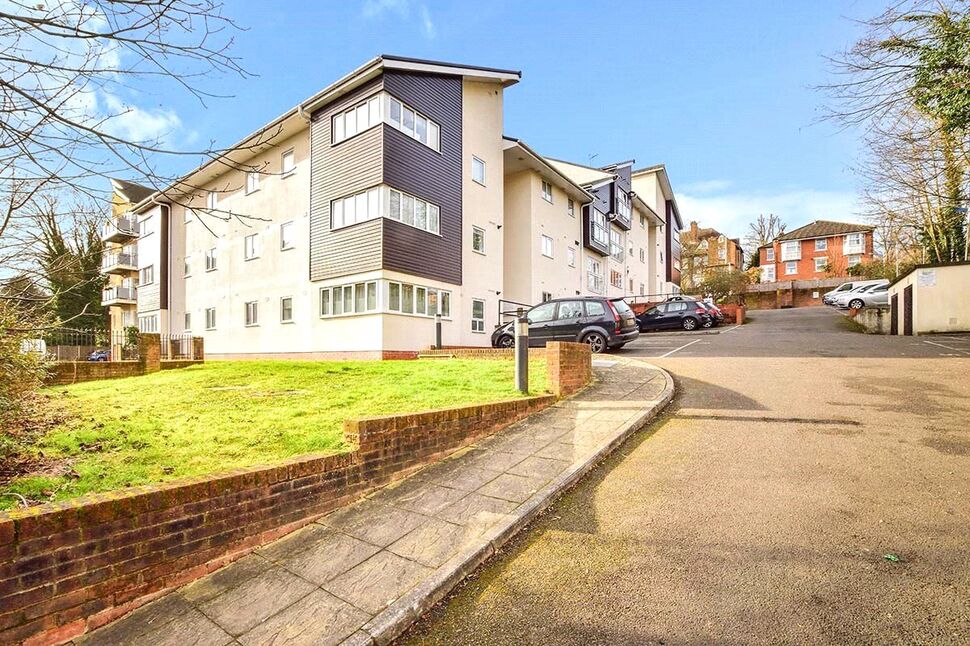 Main image of 2 bedroom Flat for sale, Buckland Rise, Maidstone, Kent, ME16