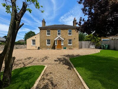 Gallants Lane, 4 bedroom Detached House to rent, &pound;3,500 pcm