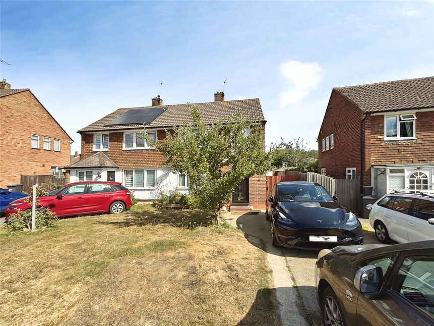 Main image of 4 bedroom Semi Detached House to rent, Silverhurst Drive, Tonbridge, Kent, TN10