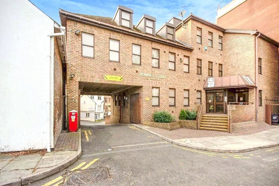 Main image of 1 bedroom Flat for sale, Romney Place, Maidstone, Kent, ME15