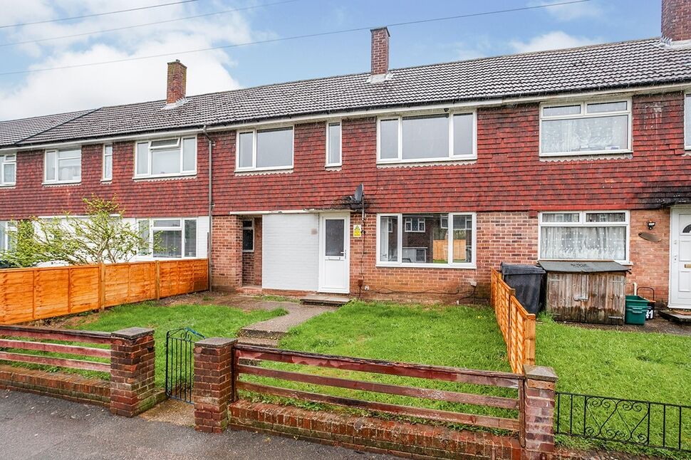 Main image of 3 bedroom Mid Terrace House to rent, Larkspur Road, East Malling, Kent, ME19